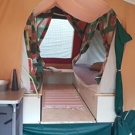 Basic Ingerichte Vouwwagen Op Camping Westenenk, Wijster Esterno foto
